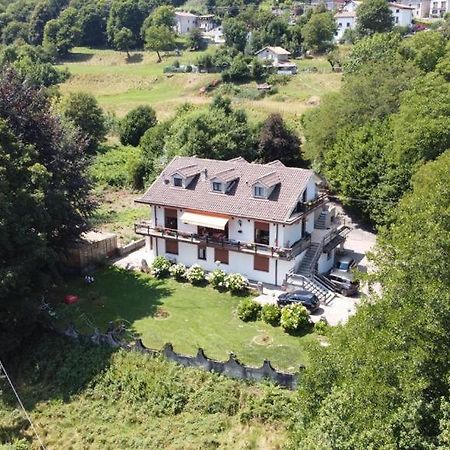 Villa Immersa Nel Verde A 兰策伊泰尔维 外观 照片