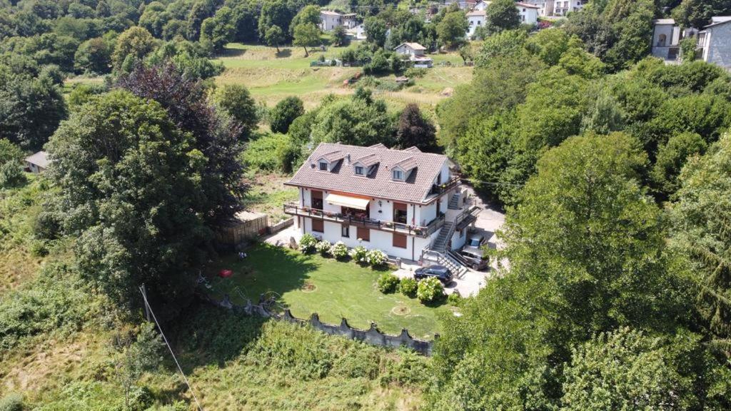 Villa Immersa Nel Verde A 兰策伊泰尔维 外观 照片